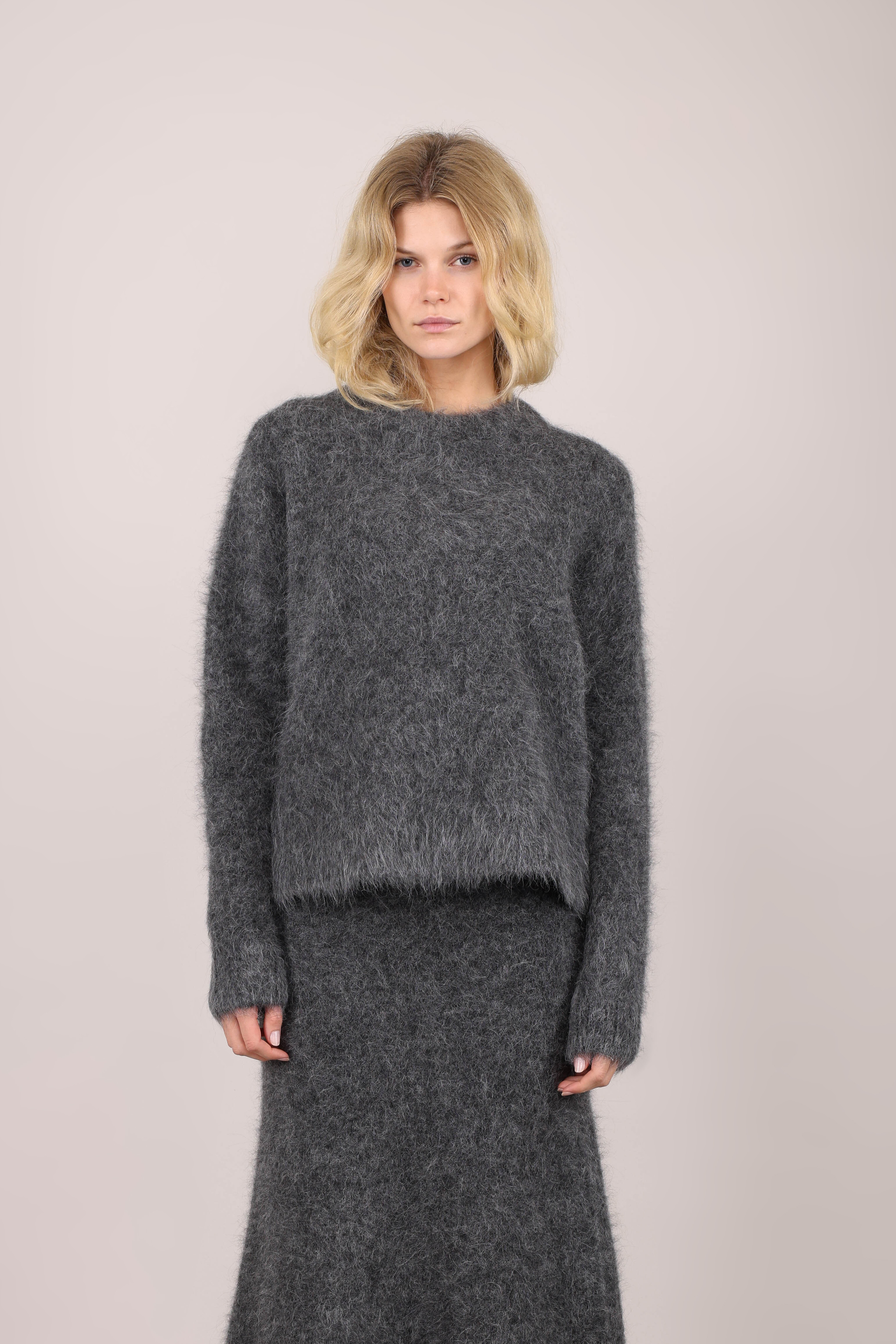 Urban Pioneers Female Babsan Sweater SWEATER CHARCOAL
