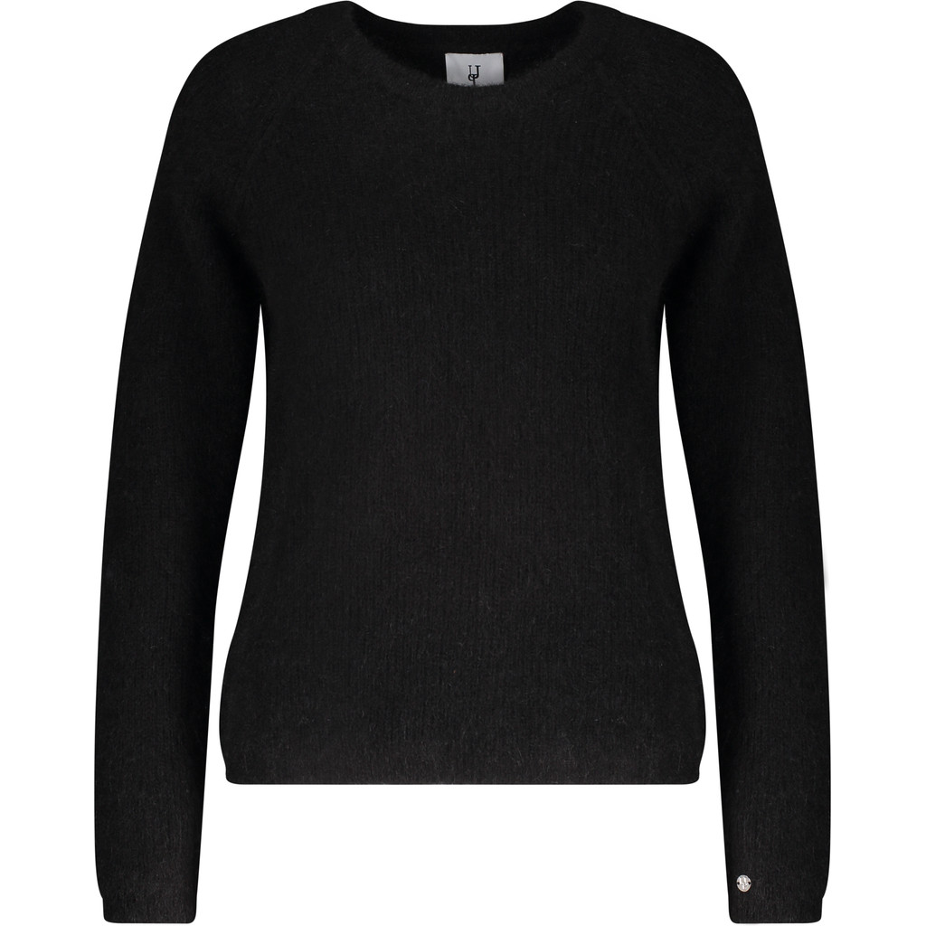 Urban Pioneers Female Betzy Sweater SWEATER BLACK