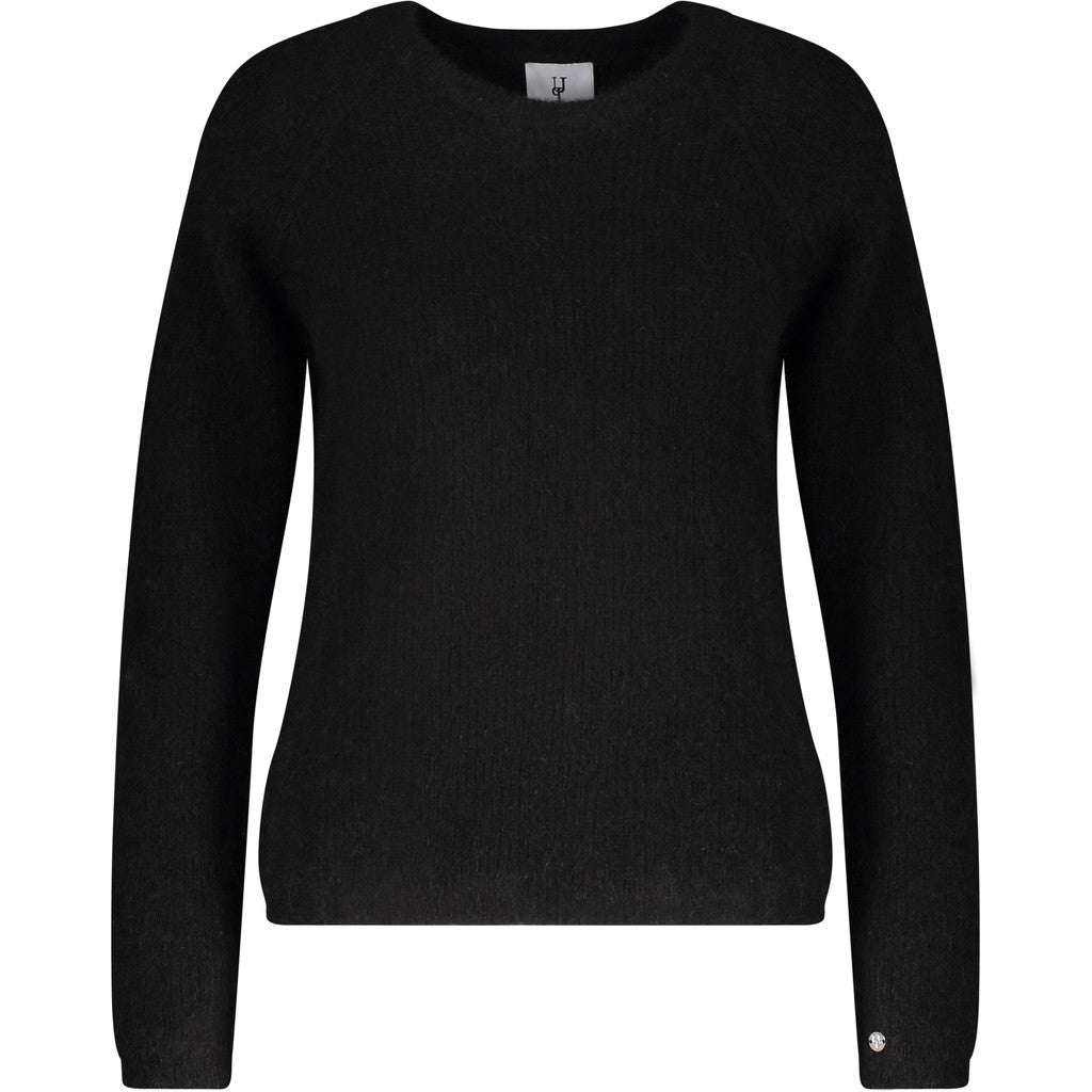 Urban Pioneers Female Betzy Sweater SWEATER BLACK